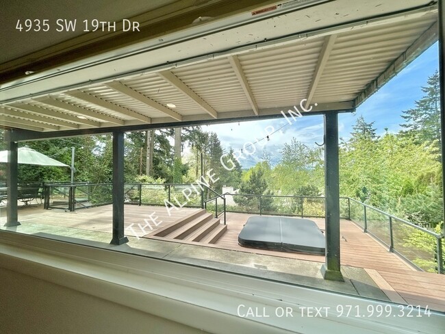 Building Photo - 4935 SW 19th Dr