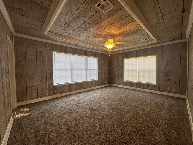 Building Photo - 11005woo