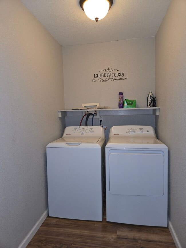 Building Photo - Fully  Furnished FLETC Rental Roswell, NM