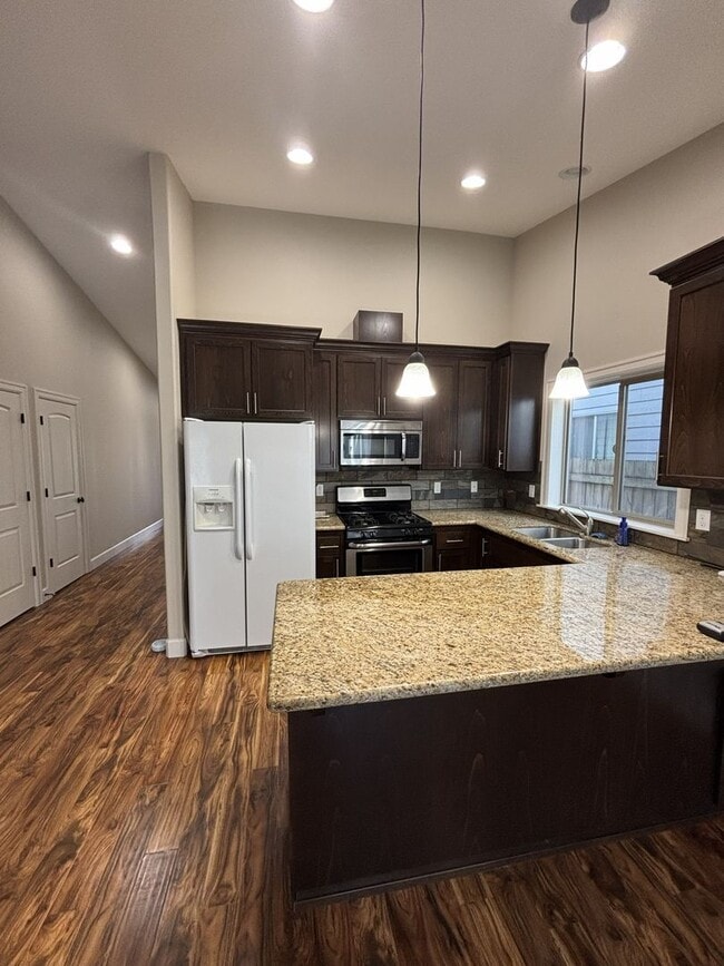 Building Photo - 3 Bedroom 2 Bathroom Home in Keizer!