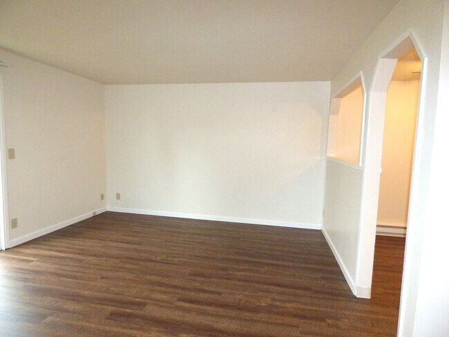 Building Photo - 2 bed 1.5 bath Townhome in Keizer