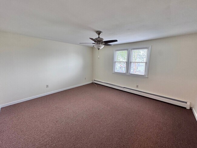 Building Photo - Newly Renovated Year-Round Apartments – St...