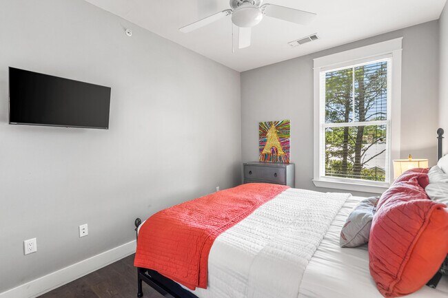 Building Photo - 4923 E County Hwy 30A