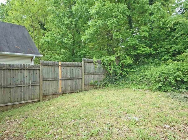 Building Photo - 41 E Castle Dr