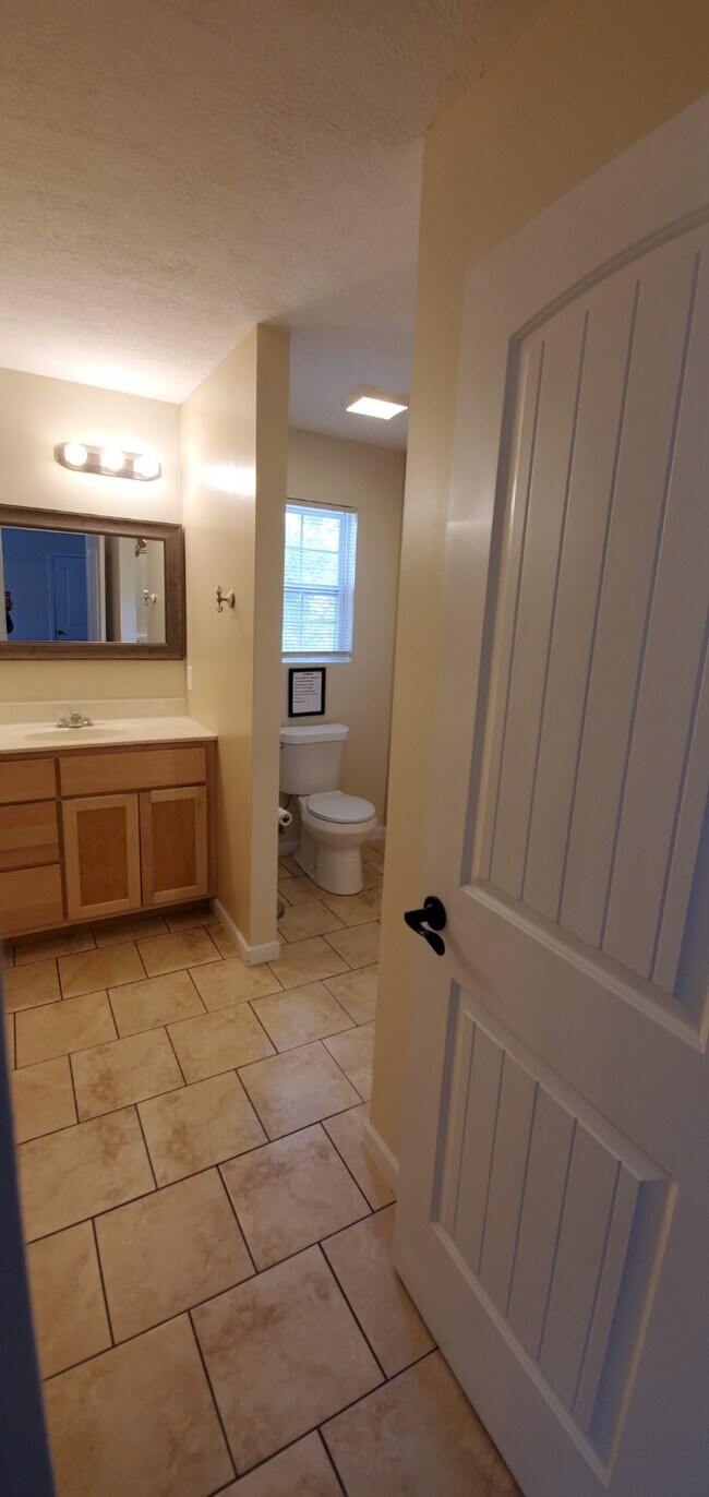 Building Photo - 302 Joel Rd