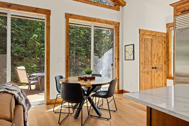 Building Photo - 89192 US-26