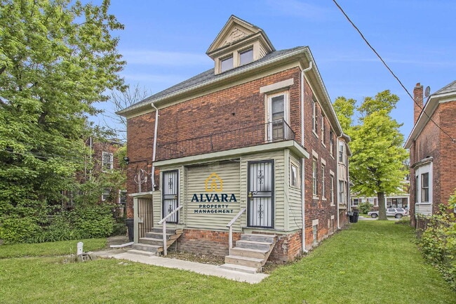 Building Photo - Chic City Living Meets Historic Charm in Detroit’s North Corktown OWNER SPECIAL- Water included (...