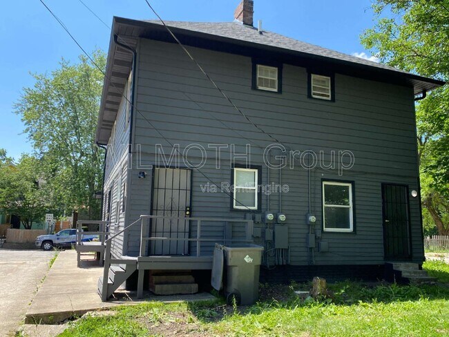 Building Photo - 253 N Gray St
