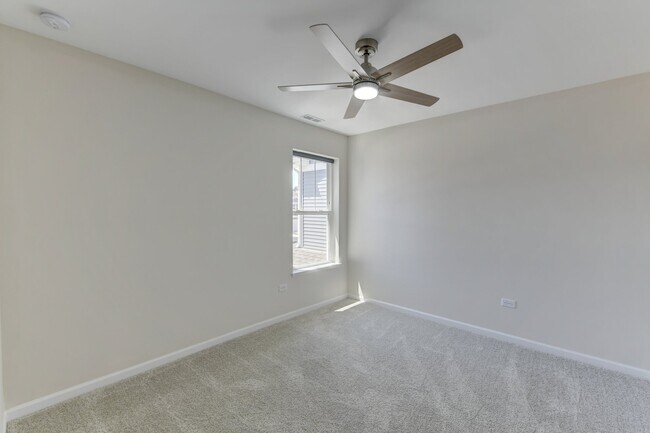 Building Photo - 8362 Kannon Dr