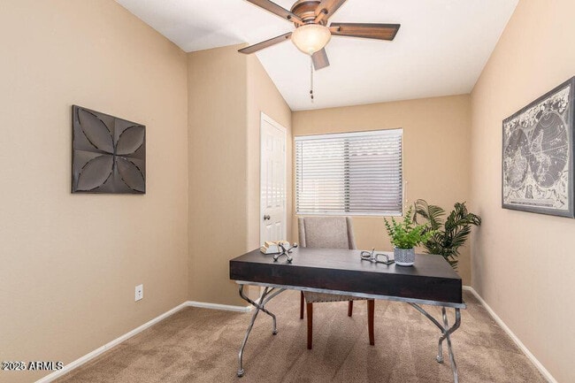 Building Photo - 632 E Mule Train Trail