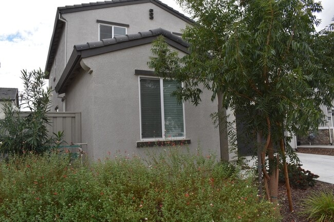 Building Photo - 8168 Oxbow Lndg Lp