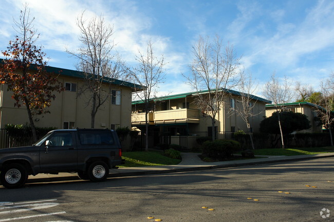 Building Photo - Orchard Maples Apartments