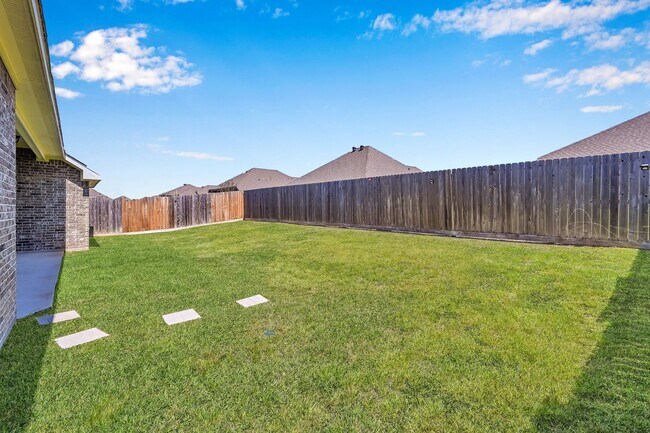 Building Photo - One story, and a 3-car garage!