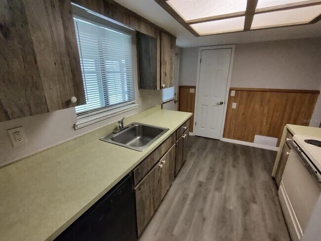 Building Photo - 9180 SW 101st Pl