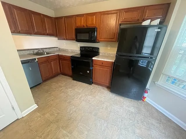 Building Photo - 3720 Regency Park Dr