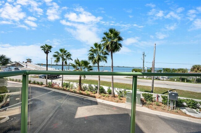 Building Photo - 1375 Beach Rd