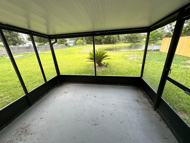 Building Photo - 2517 Oak Hollow Dr