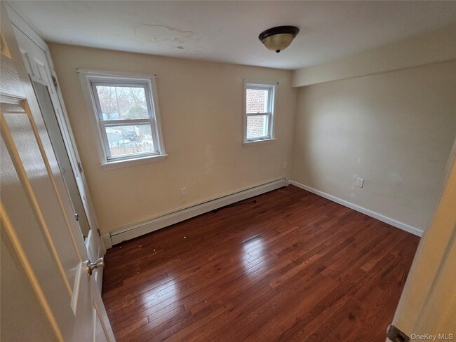 Building Photo - 28 Hasbrouck St