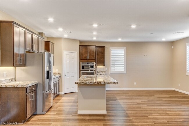 Building Photo - 888 Haven Oaks Pl