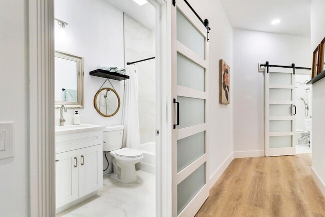 Building Photo - 387 Kelsey Park Dr