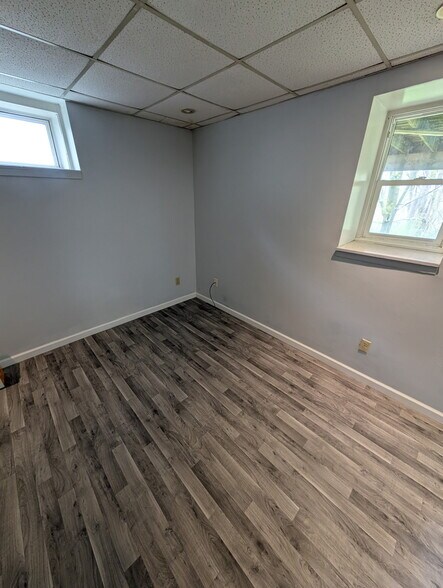 Building Photo - 111 James Ave