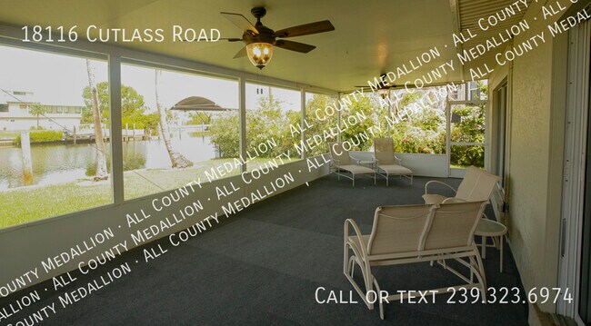 Building Photo - Fort Myers Beach Sailboat Access Home in t...