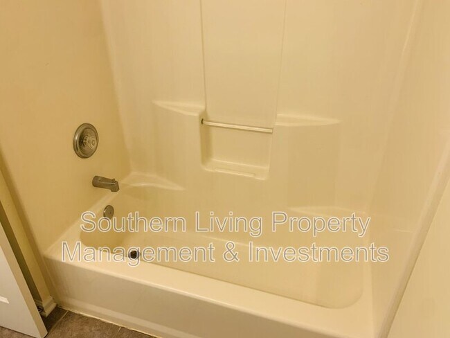 Building Photo - 9436 Elizabeth Townes Ln