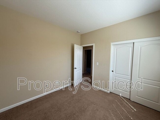 Building Photo - 388 Crescent Moon Dr