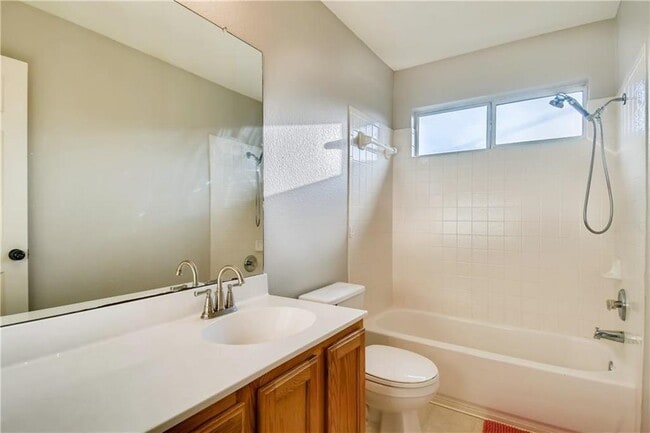 Building Photo - 903 Peyton Pl