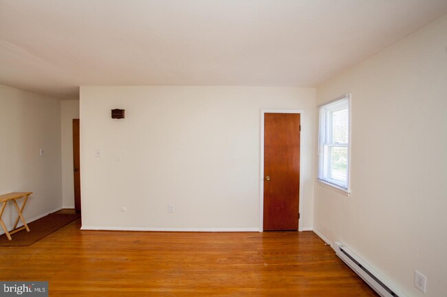 Building Photo - 463 Avenue B