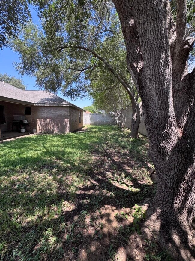 Building Photo - 1108 Topaz Trail
