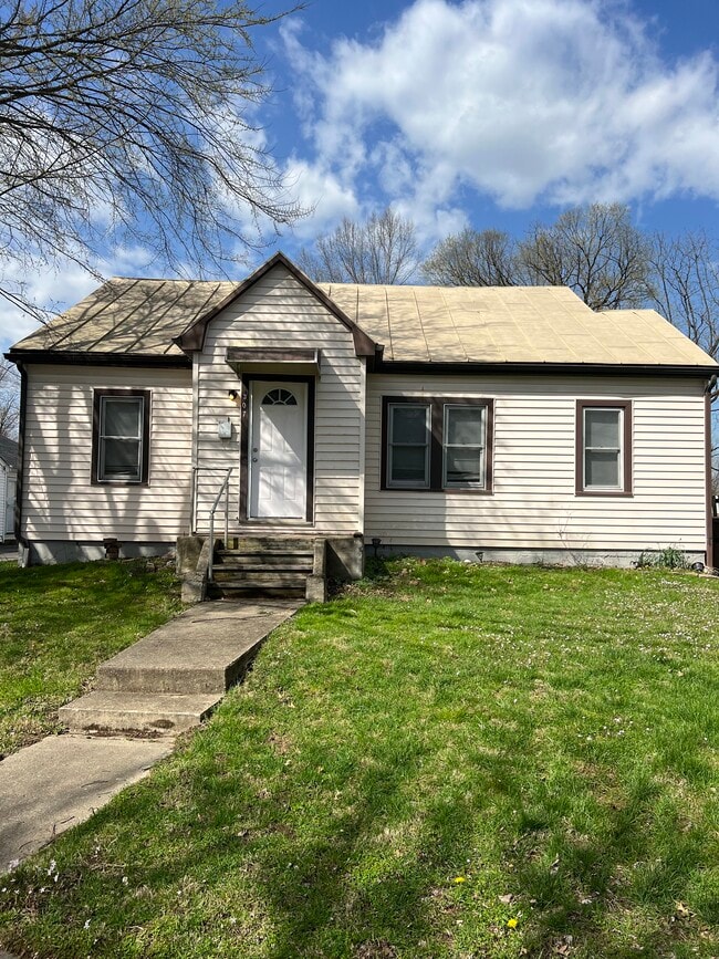 Primary Photo - 307 Welch Rd