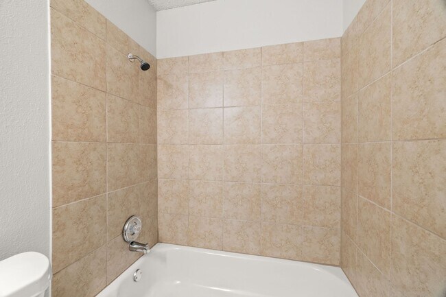 Building Photo - CV-AUS12130 Thompkins