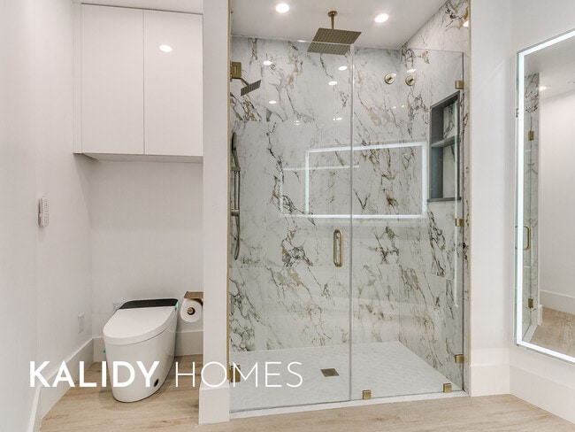 Building Photo - 5900 Mosteller Dr