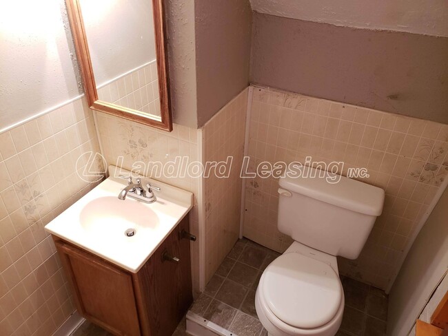 Building Photo - $599 Security Deposit Special!