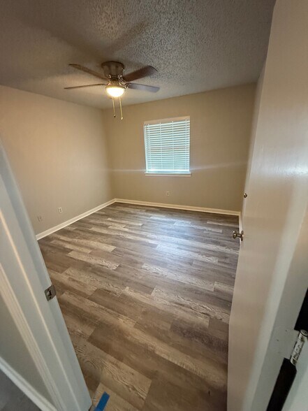 Building Photo - 1411 Lackey Ct