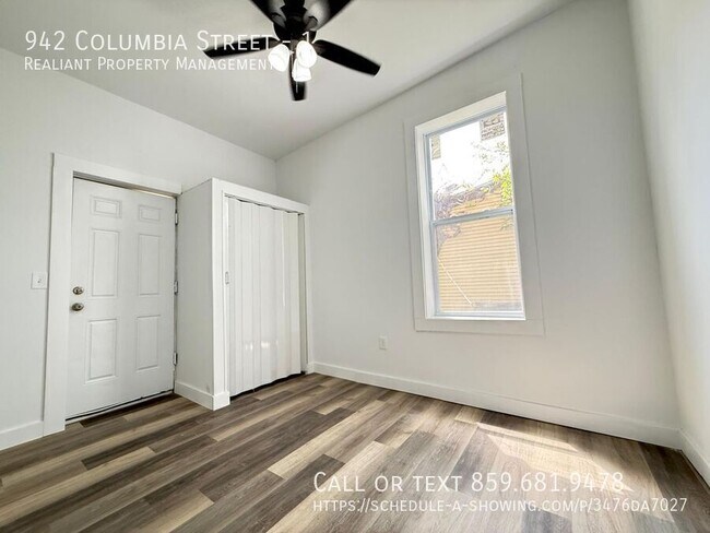 Building Photo - 942 Columbia St