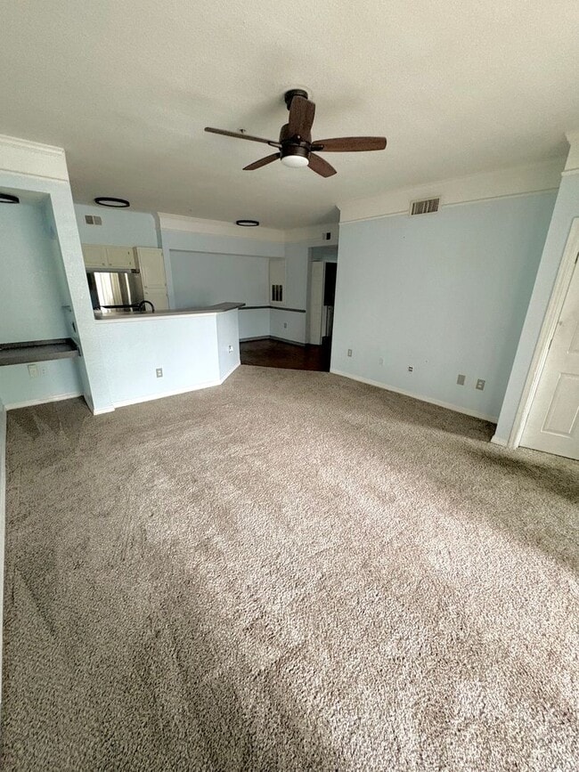 Building Photo - AVAILABLE NOW: First-floor 2-bedroom, 1-ba...