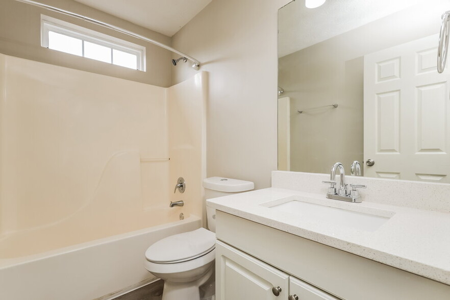 Building Photo - 154 Vinings Dr