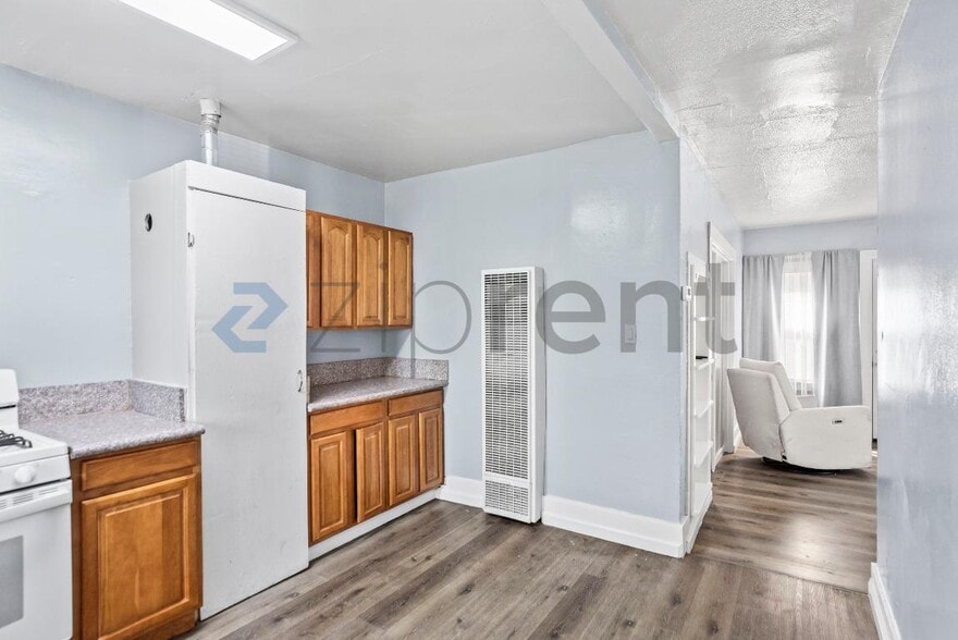 Building Photo - Unit 5915
