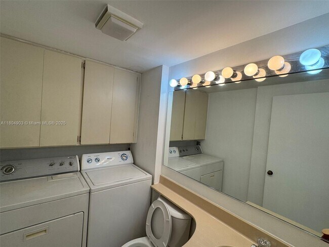 Building Photo - 719 Mill Valley Pl