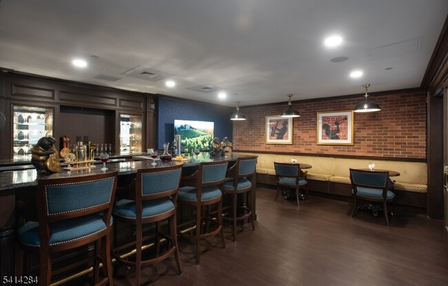 Building Photo - 41 Springfield Ave