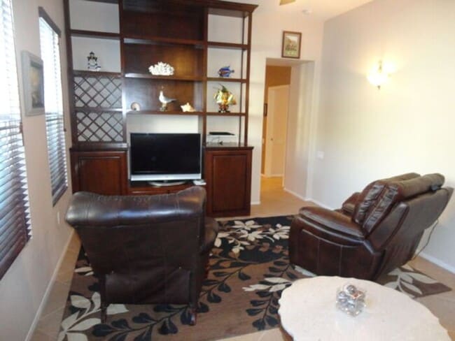 Building Photo - Luxurious 2 + 2.5 Belcaro 2392 SQFT Retire...