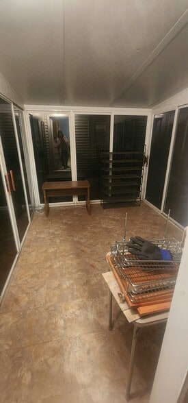 Building Photo - 406 NE 74th St