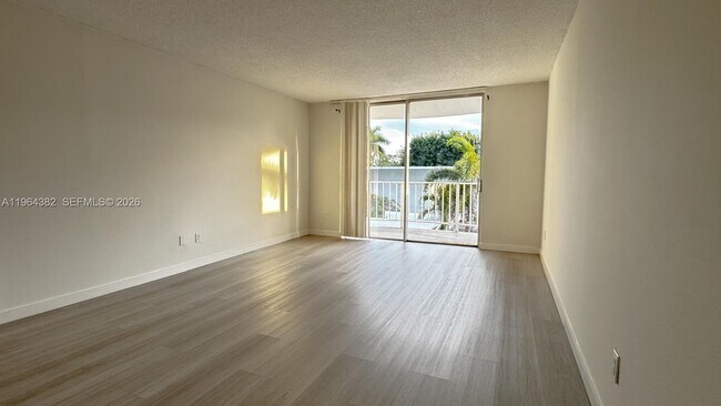 Building Photo - 484 NW 165th St