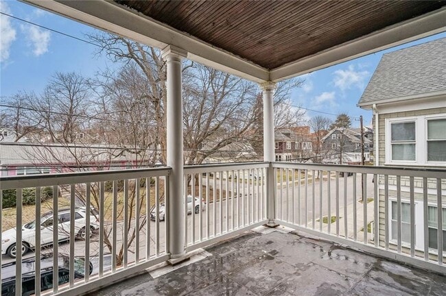 Building Photo - 123 Radcliffe Ave