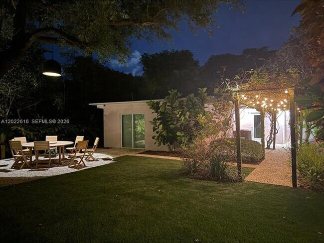 Building Photo - 6851 SW 77th Terrace