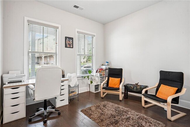 Building Photo - 4203 N Carver Dr