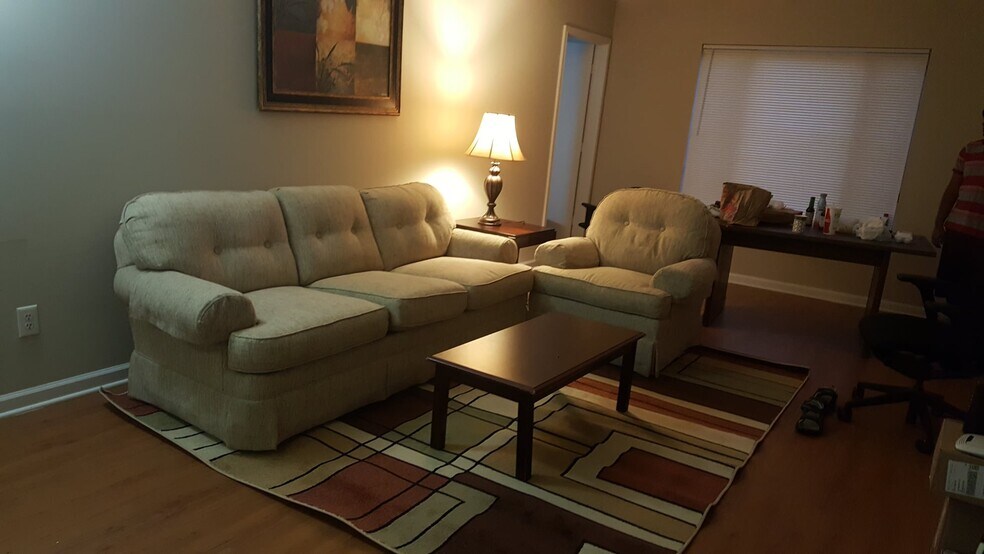 Building Photo - 1500 Graduate Ln