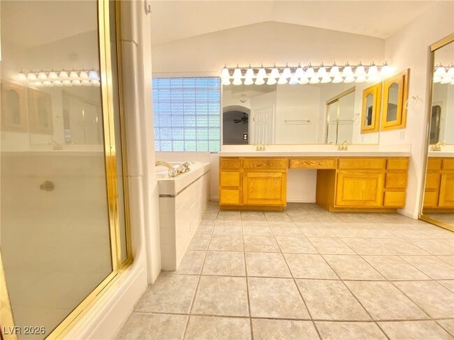 Building Photo - 8412 Bay Crest Dr